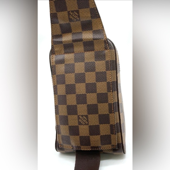 Louis Vuitton Damier Ebene Belt Bag - Picture 3 of 15